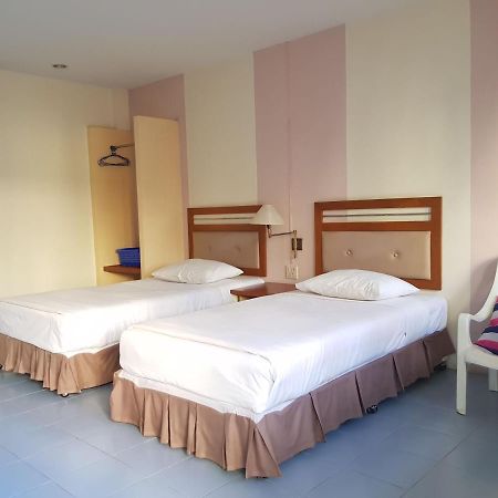 Casa Holiday Hotel Sha Phitsanulok Exterior photo