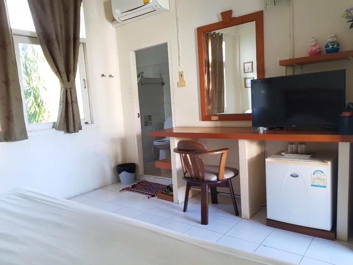 Casa Holiday Hotel Sha Phitsanulok Exterior photo