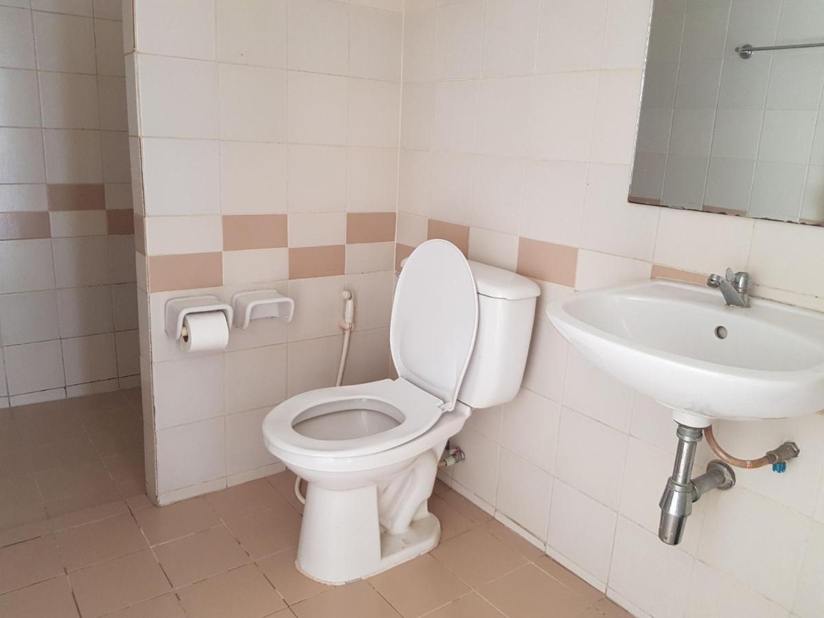 Casa Holiday Hotel Sha Phitsanulok Exterior photo