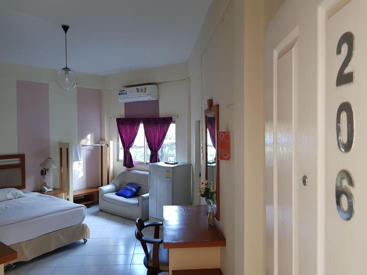 Casa Holiday Hotel Sha Phitsanulok Exterior photo